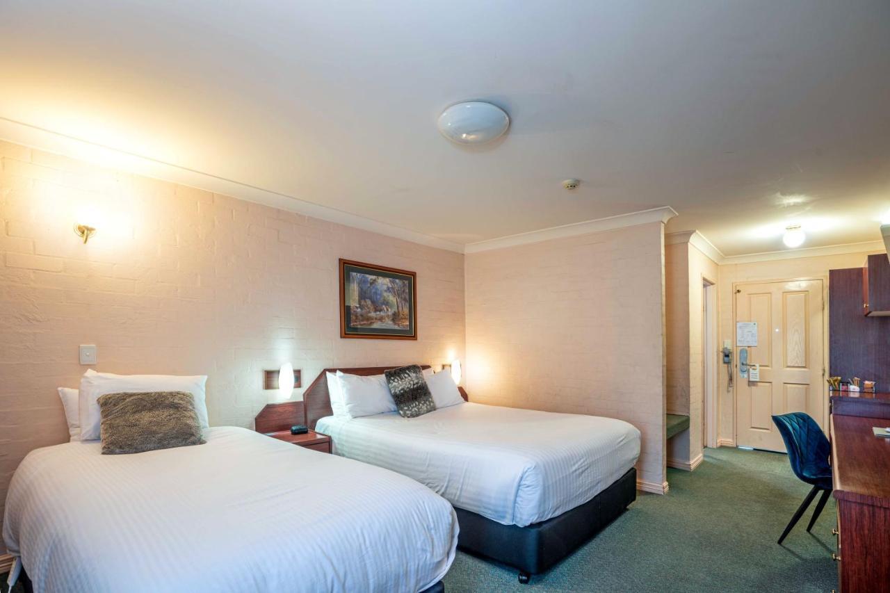 Town Square Motel Orange Extérieur photo