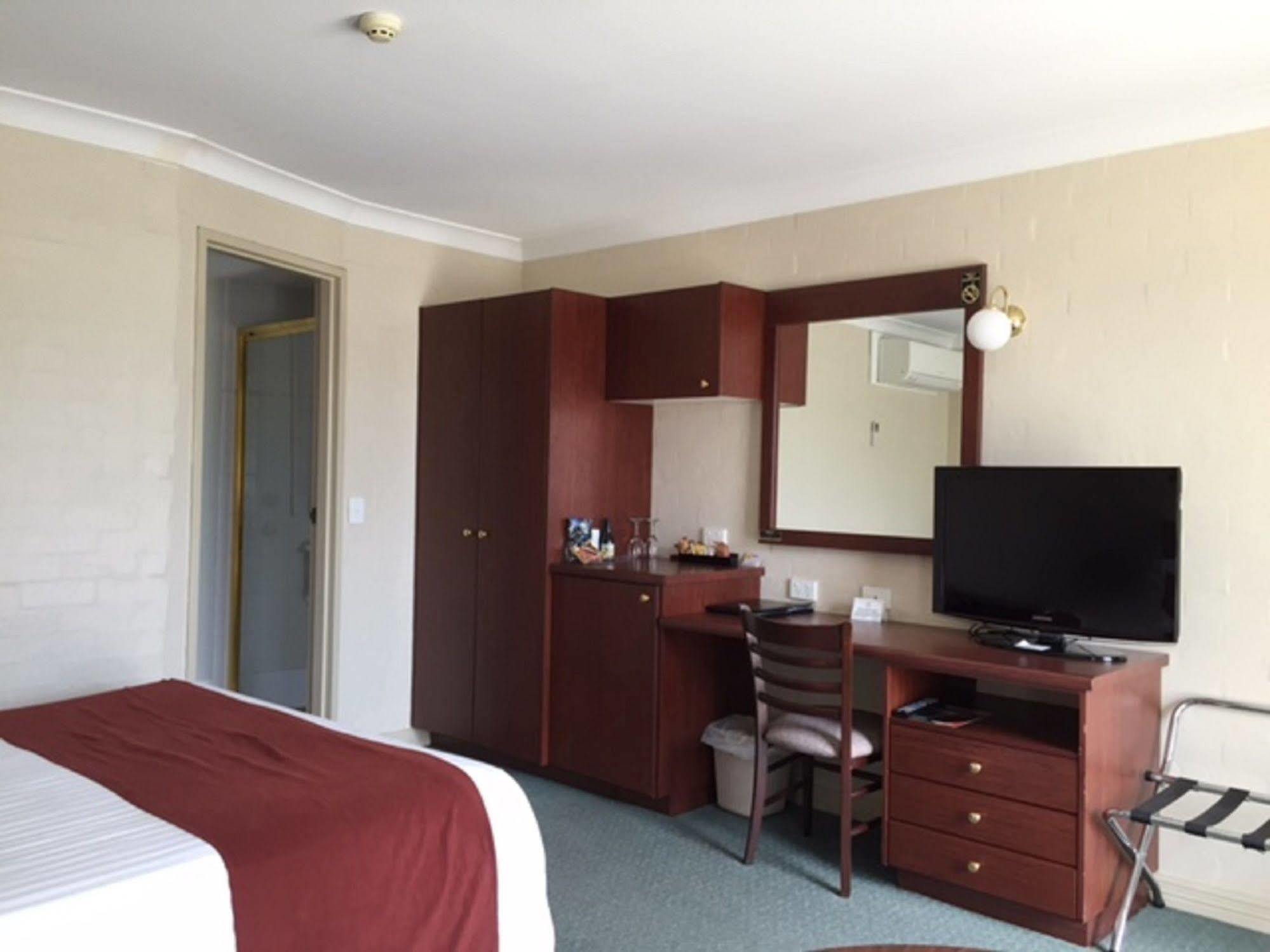Town Square Motel Orange Extérieur photo