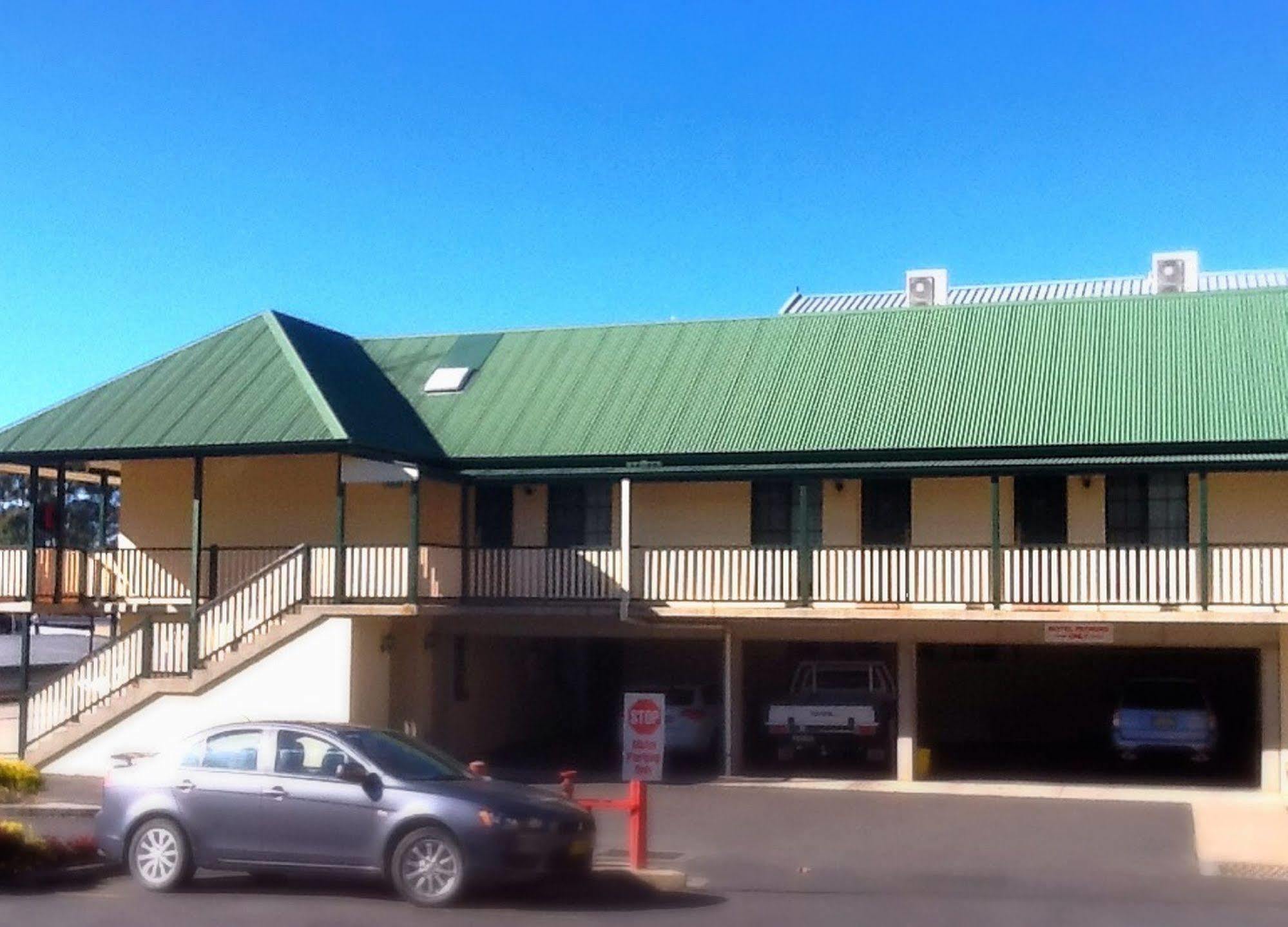 Town Square Motel Orange Extérieur photo